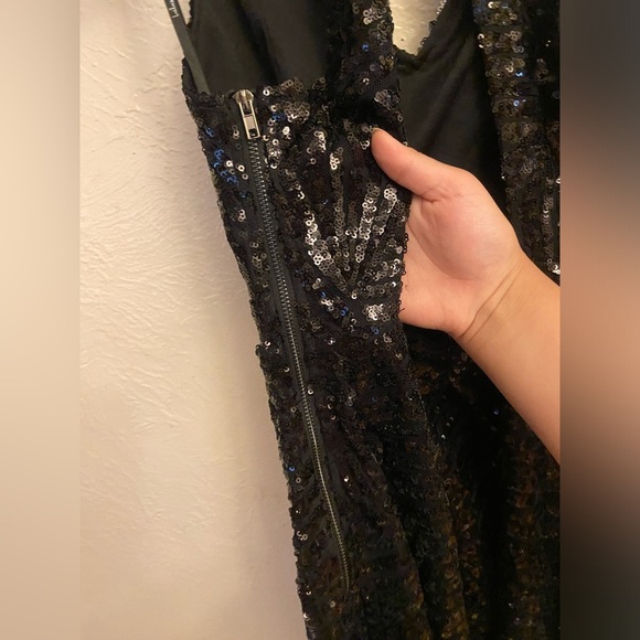 Lulus dress - Picture 7 of 7